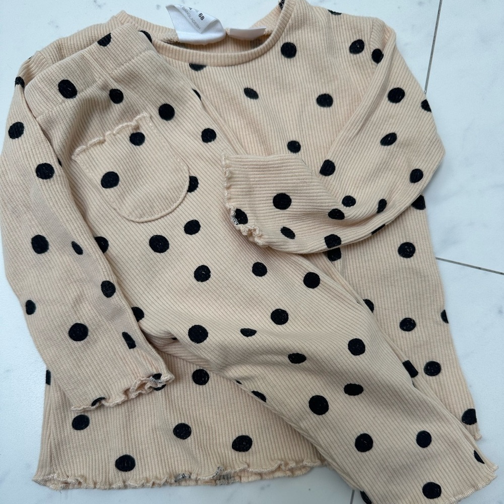 Zara’s Polka dot set